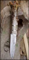 53/ Patche/ small hunting knife, Old west style, roe deer stag, poured pewter, a small 1900's key in the butt. Damacus blade.